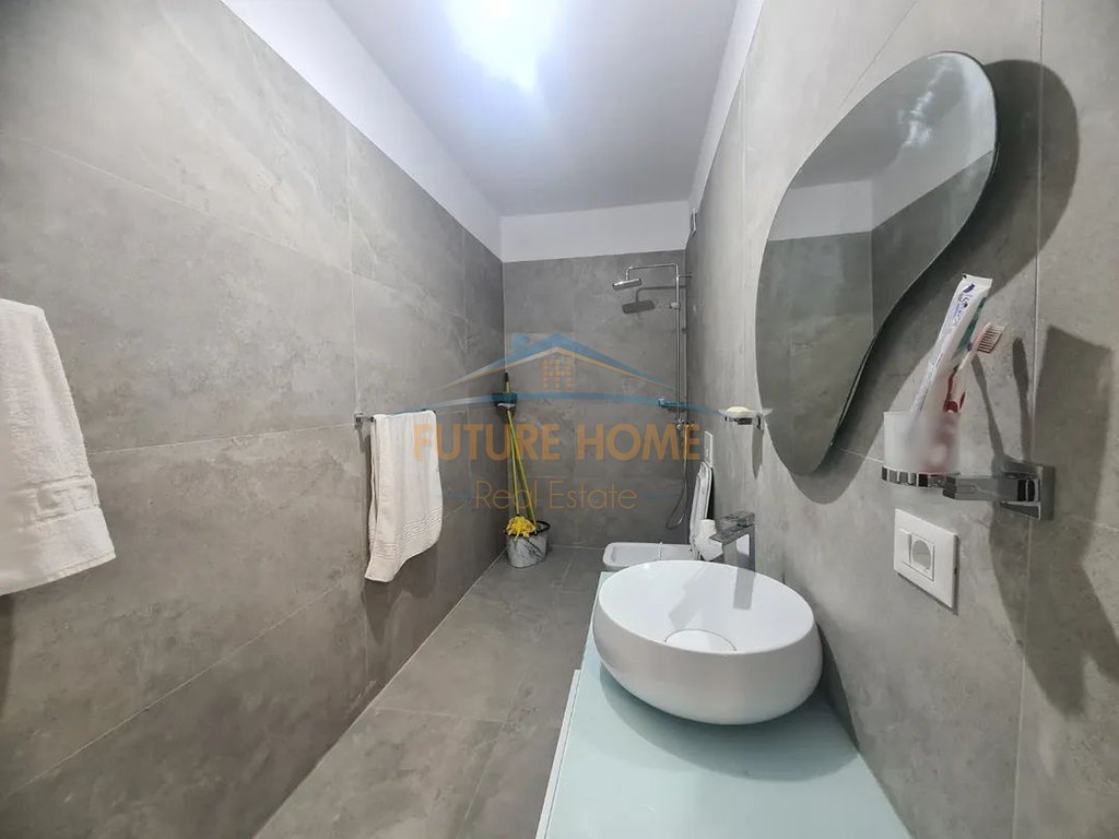 Qera,Apartament 2+1+post parkimi ,Univers City Qtu
