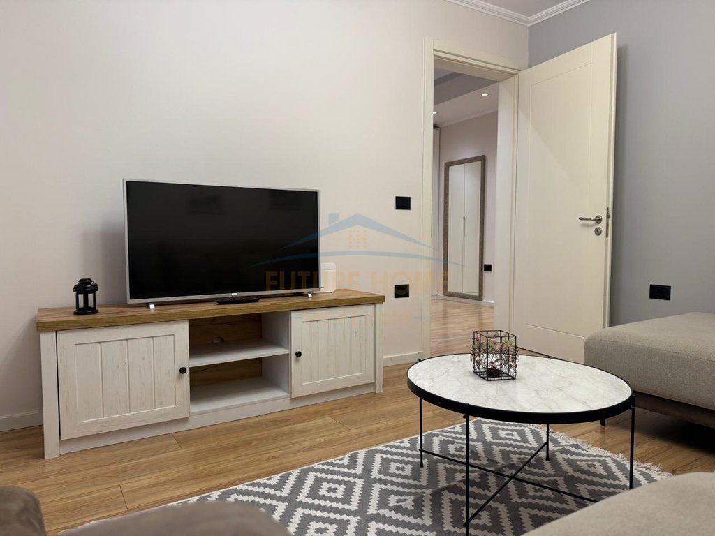 Qera, Apartament 2+1, Rruga Mine Peza, Tiranë.