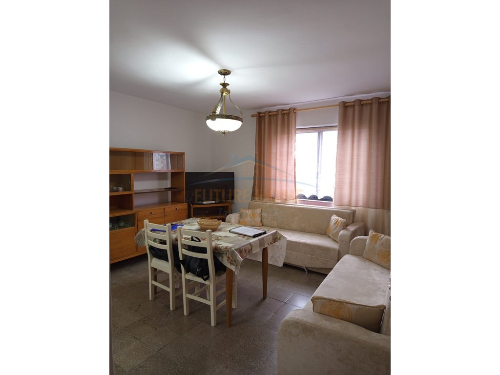 Rent, Apartment 2+1, Qemal Stafa Street, Tirana.