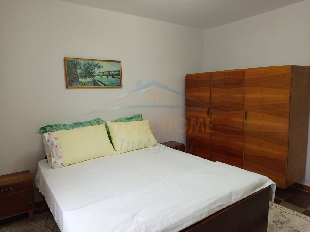 Rent, Apartment 2+1, Qemal Stafa Street, Tirana.