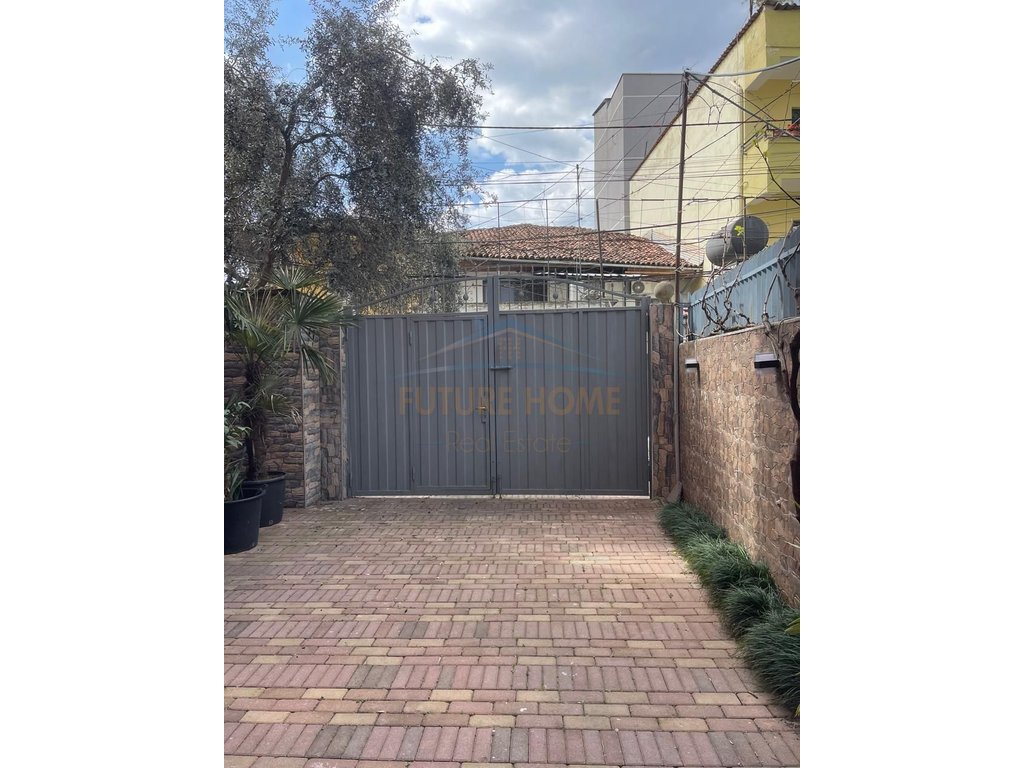 Qera, Apartament 2+1, Shkolla e Kuqe, Tirane