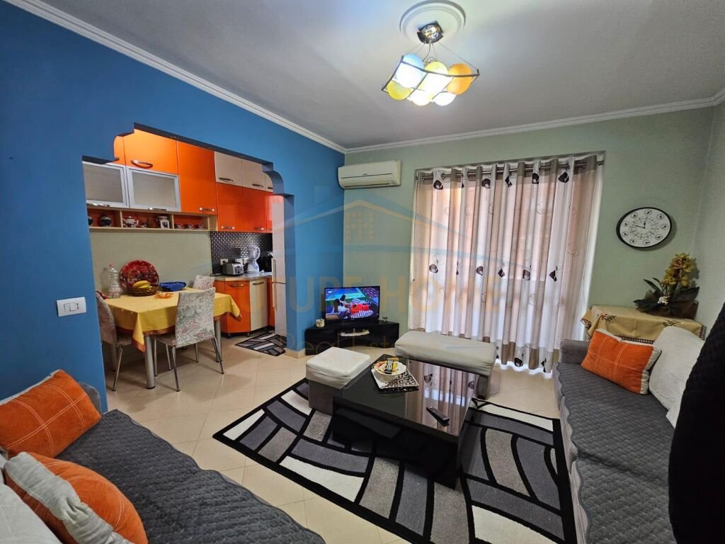 Qera, Apartament 2+1, Stadiumi Dinamo, Tiranë.