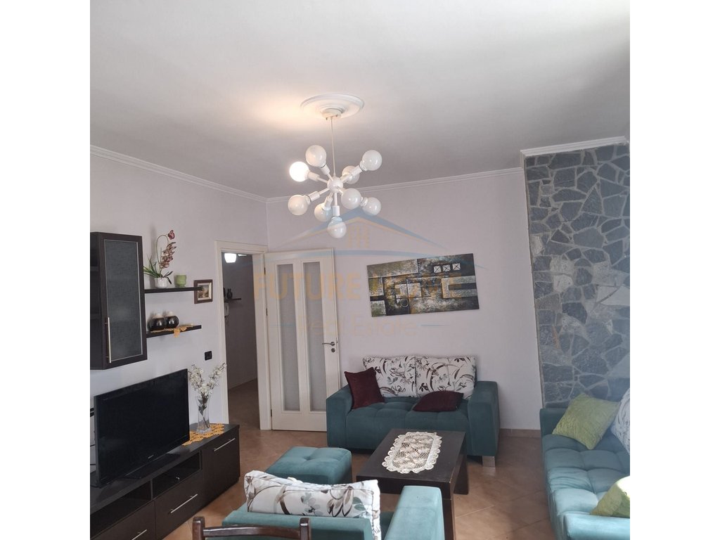 Qera, Apartament 2+1, Vila L, Unaza e Re