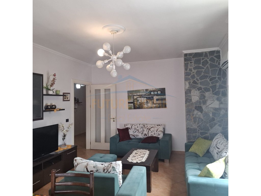 Qera, Apartament 2+1, Vila L, Unaza e Re