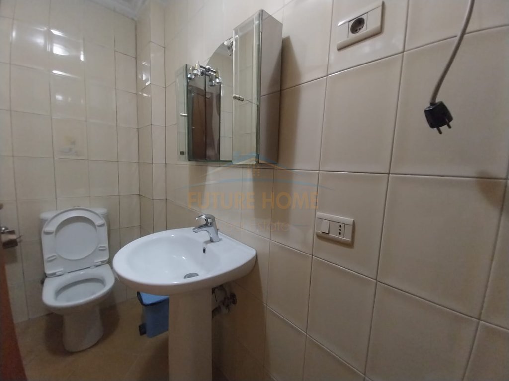 Rent, Apartment 2+1, Zogu i Zi, Tirana.