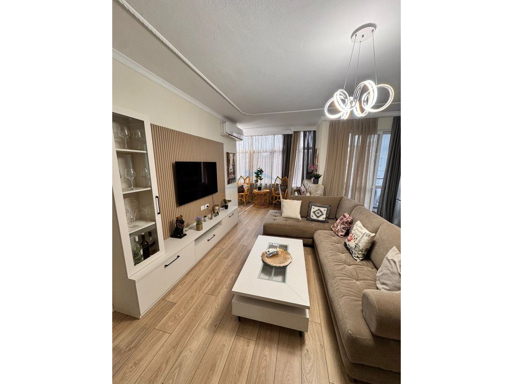 Qera , Apartament 3+1+2, Bulevardi B.Curri , Tirane