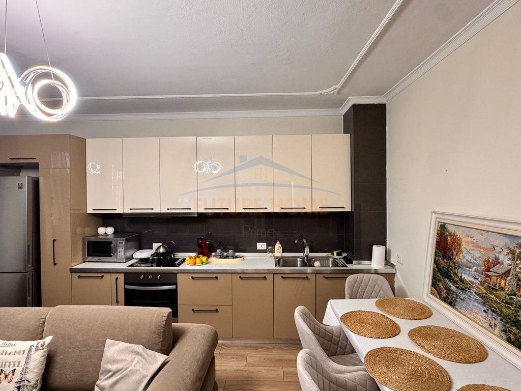 Qera , Apartament 3+1+2, Bulevardi B.Curri , Tirane