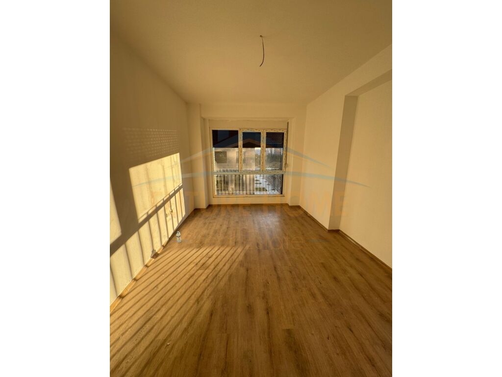 Qera, Apartament 3+1+2 ,Ish Fusha Aviacionit , IBN.