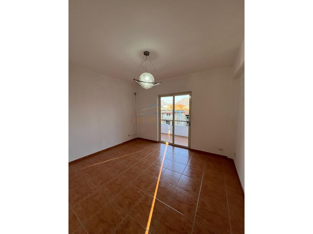 Rent, Apartment 3+1+2, Former Train Station, Tirana