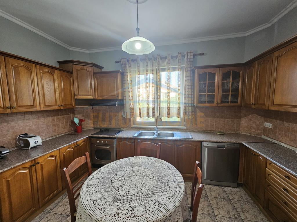 For rent, Apartment 3+1+2, Former Electric Market, Tirana.