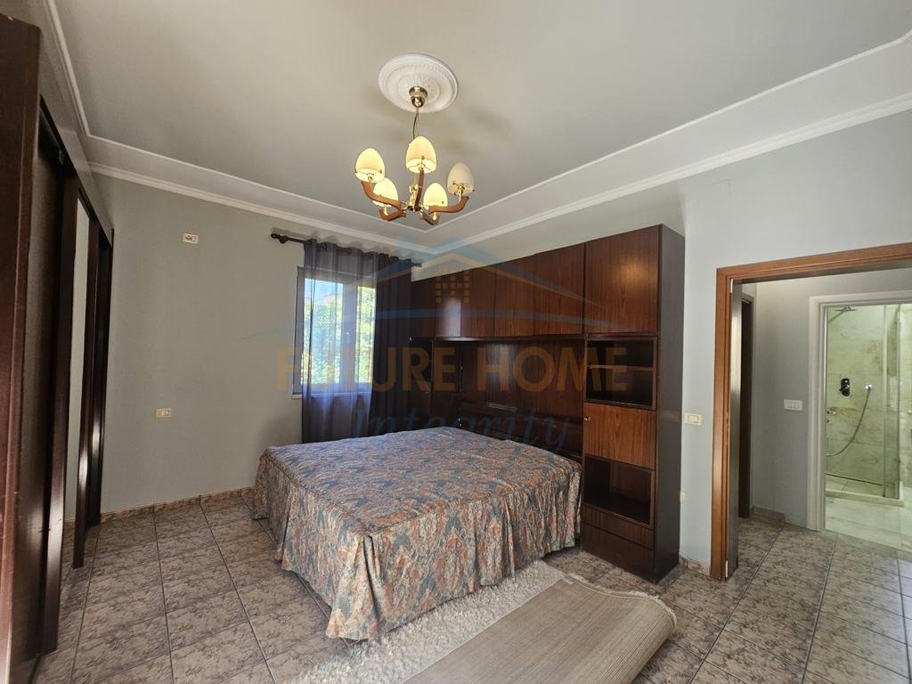For rent, Apartment 3+1+2, Former Electric Market, Tirana.