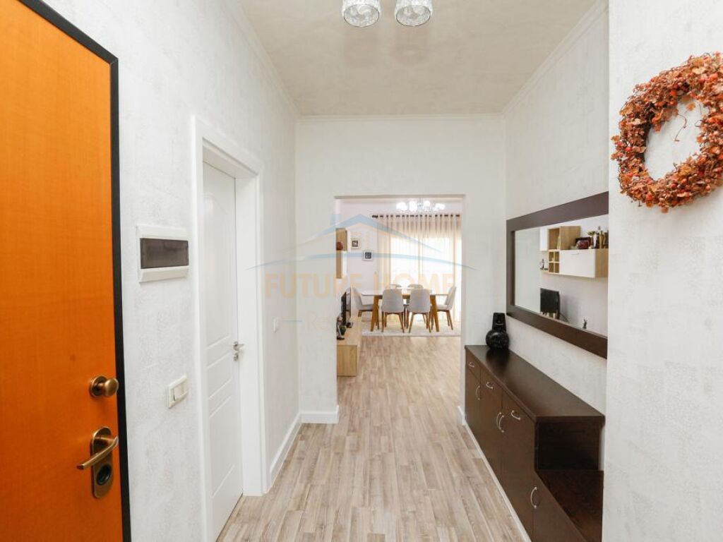 Qera, Apartament 3+1+2, mbrapa 9 Kateshet, Qender.