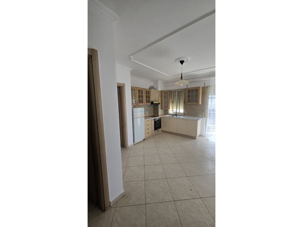 Qera , Apartament 3+1+2 , Misto Mame , Yzberisht