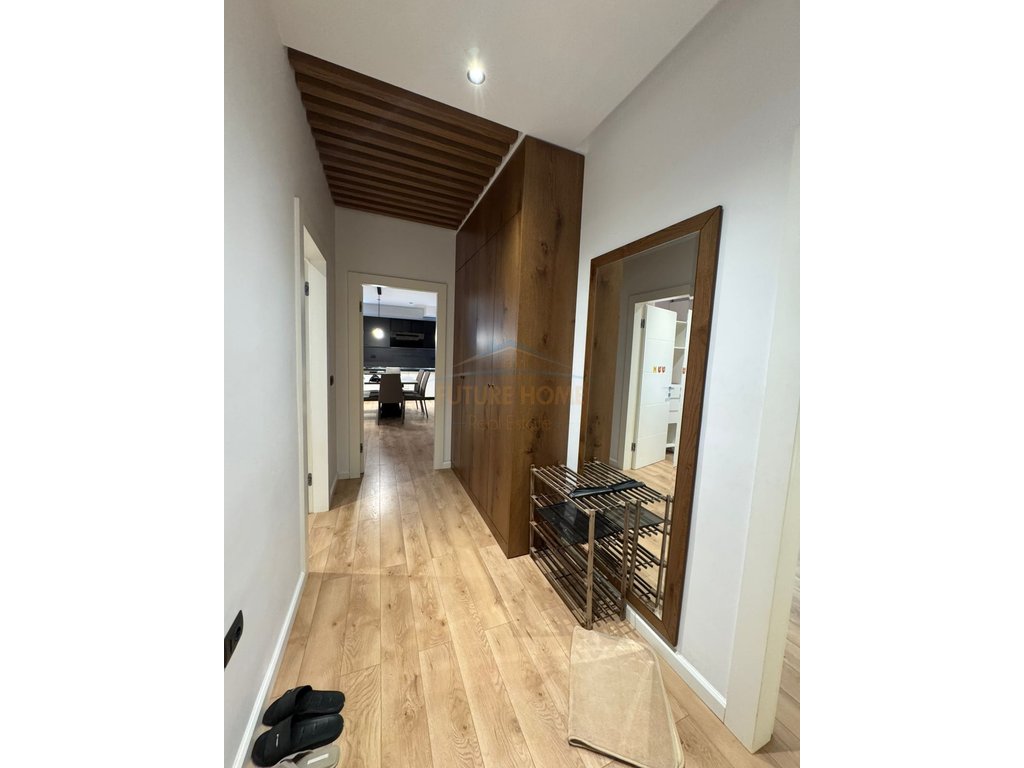 Qera, Apartament 3+1+2+Post Parkimi, Fresku.