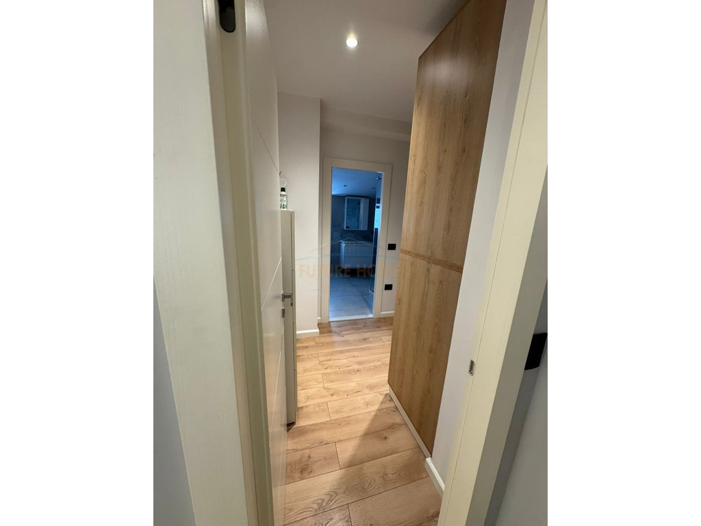 Qera, Apartament 3+1+2+Post Parkimi, Fresku.