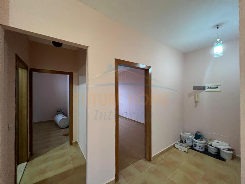 For rent, Business premises, Vllazen Huta Street, Tirana.