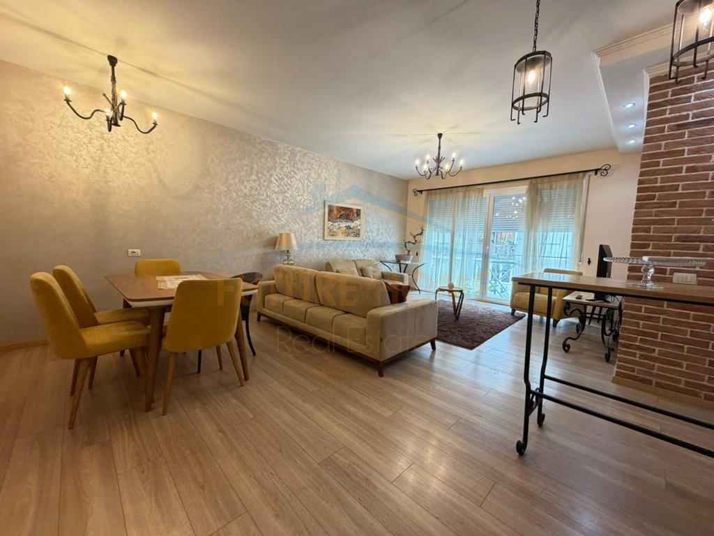 Qera, Apartament 3+1+2, Zogu i Zi, Tirane