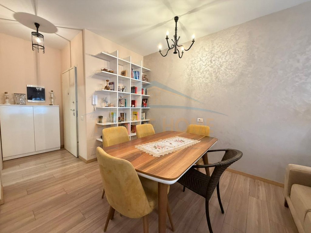 Qera, Apartament 3+1+2, Zogu i Zi, Tirane