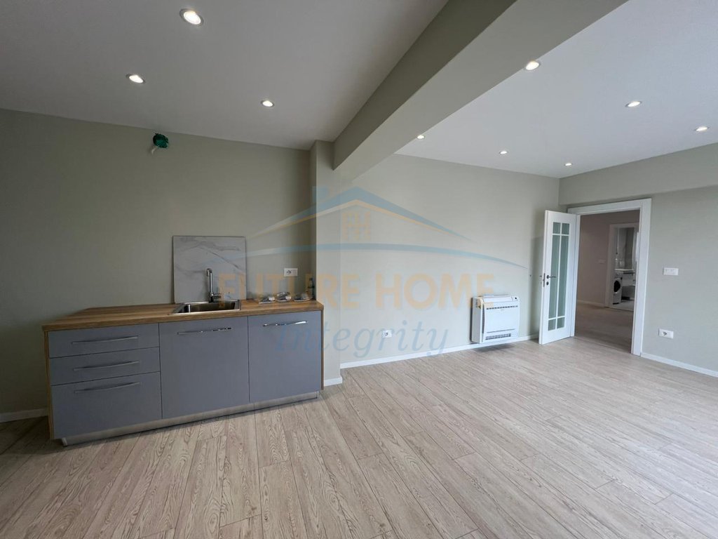 For Rent, 3+1 Apartment for Offices, 9 Floors, Tirana.