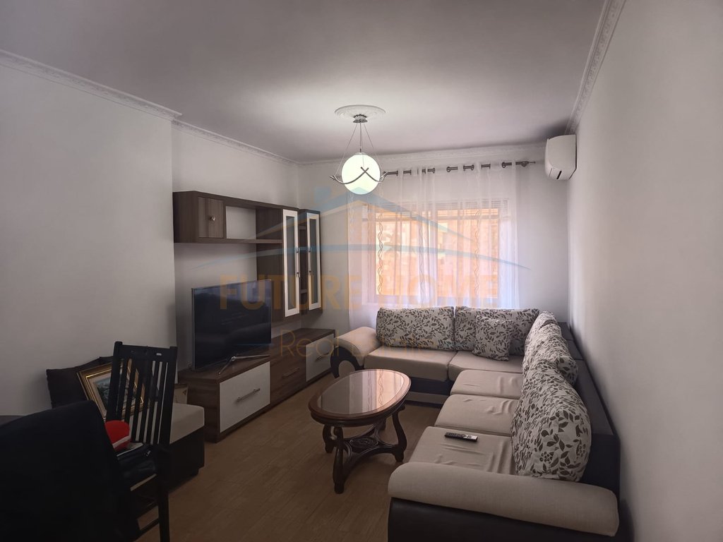 Qera, Apartament 4+1+2 , Rruga Mine Peza, Tiranë