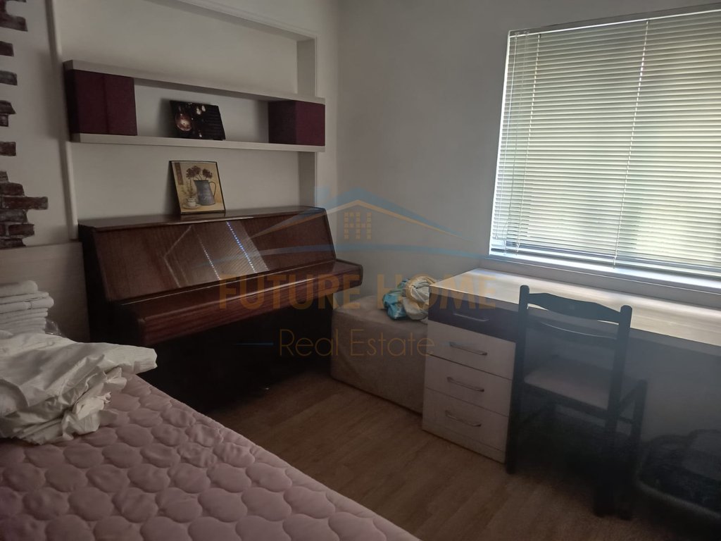 Qera, Apartament 4+1+2 , Rruga Mine Peza, Tiranë