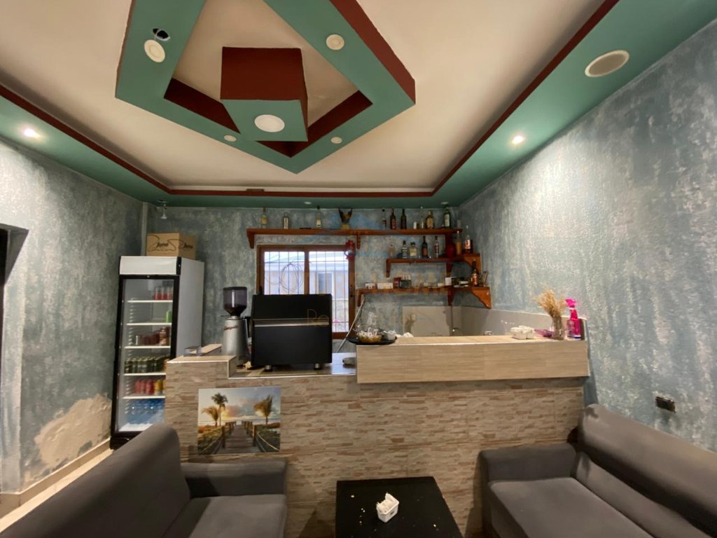 Qera, Bar Pizzeria, Pakuqan, Tirana.