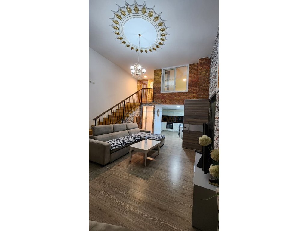 Qera, Duplex 2+1, Fresku , Tiranë.