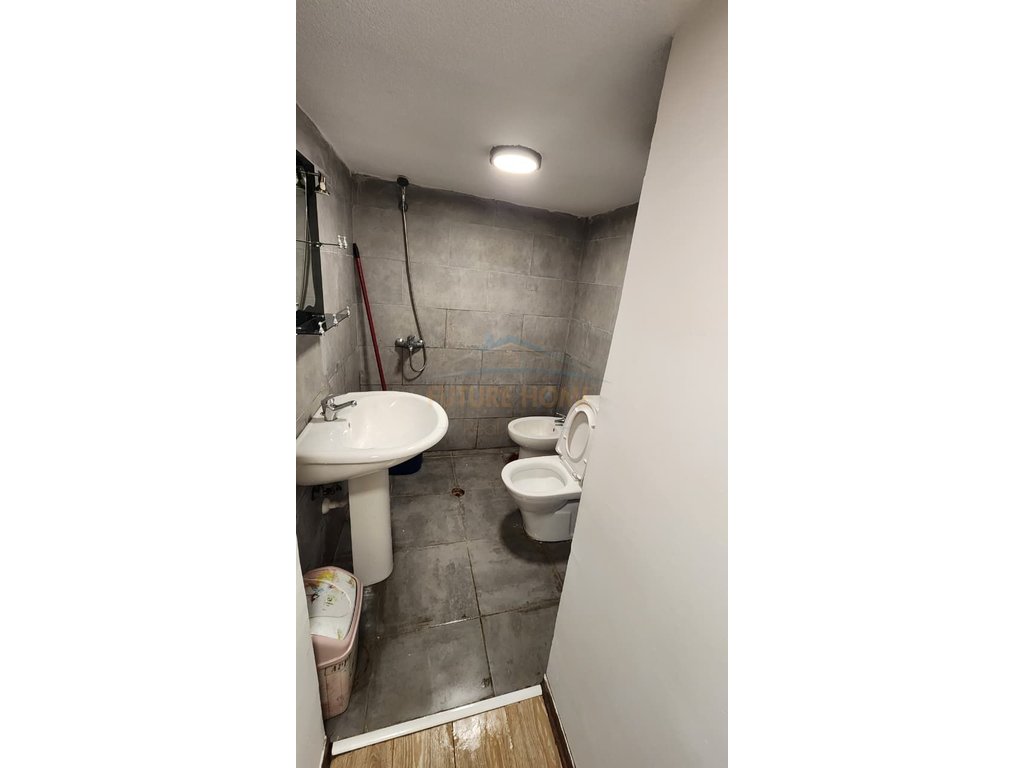 Qera, Duplex 2+1, Fresku , Tiranë.