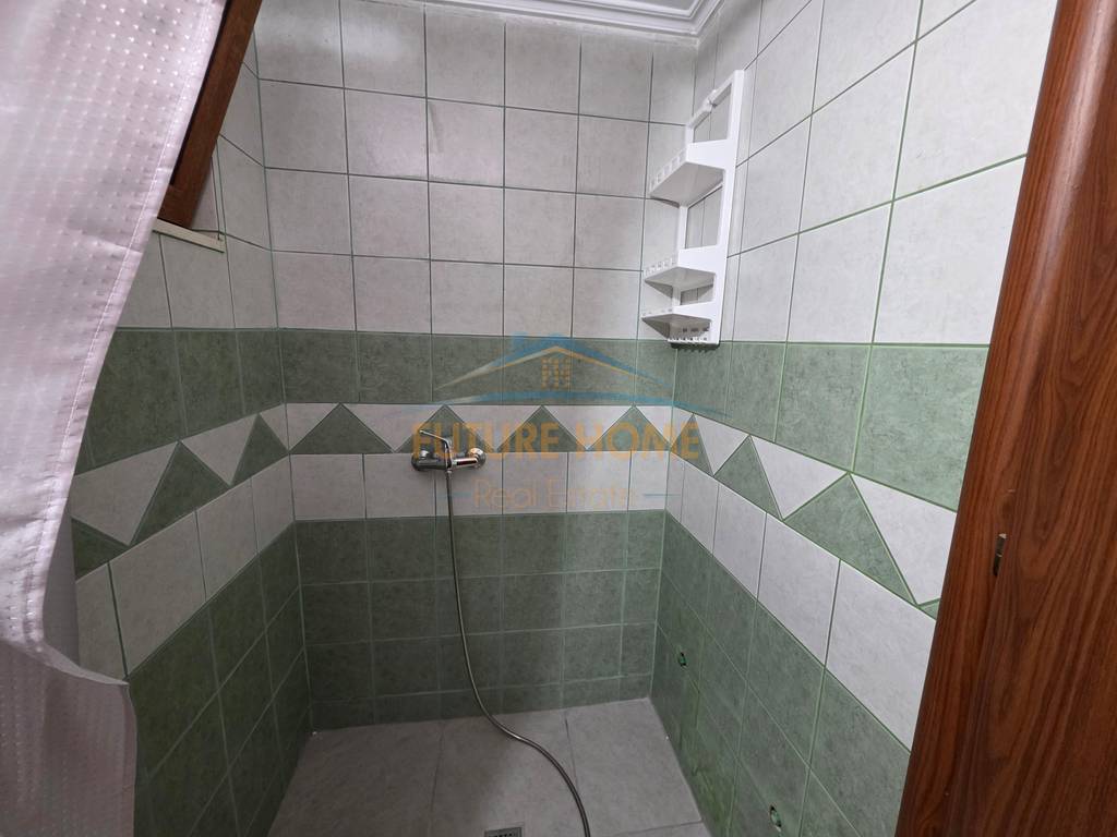 Qera,Garzoniere,Fakulteti Ekonomik