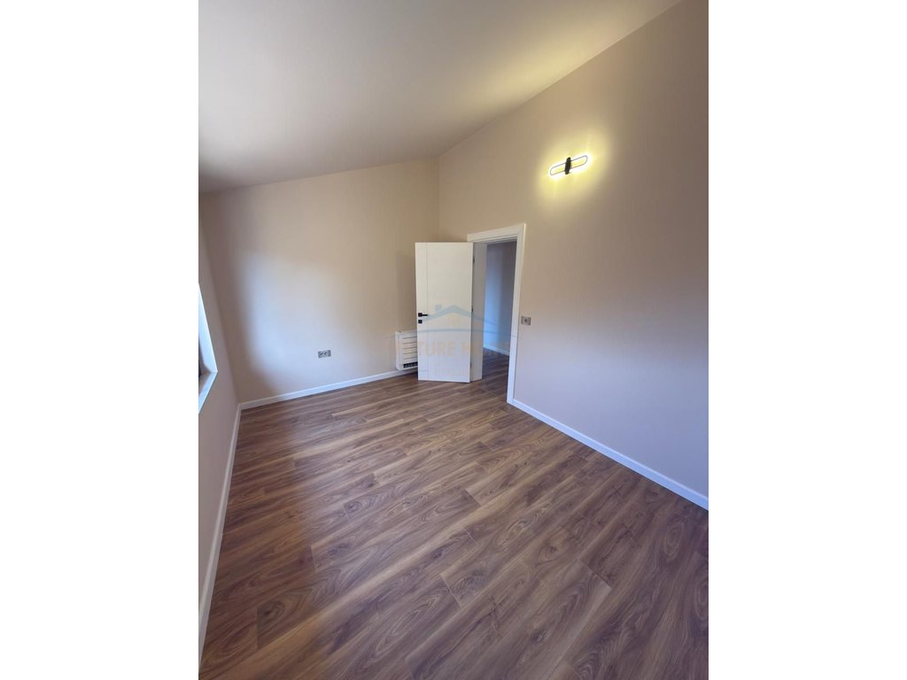 Rent, 3rd Floor of a 3-story Villa at the German Villas