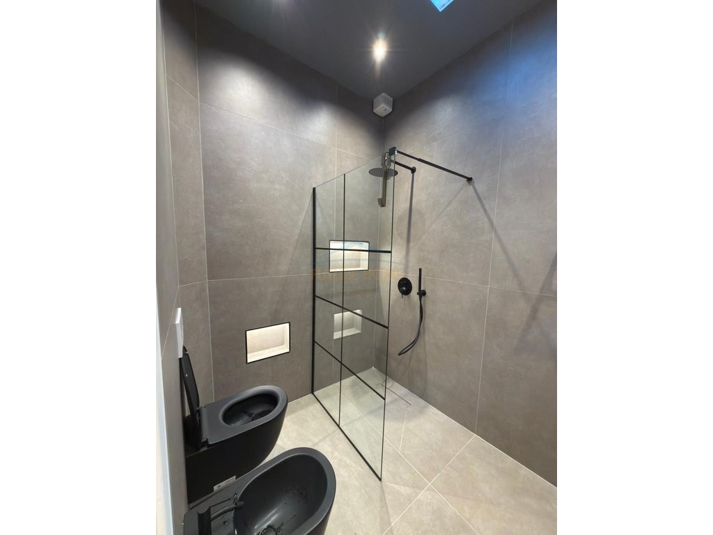 Rent, 3rd Floor of a 3-story Villa at the German Villas