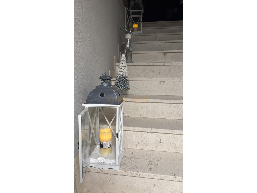 Rental, 2-story Villa, Court, Durres