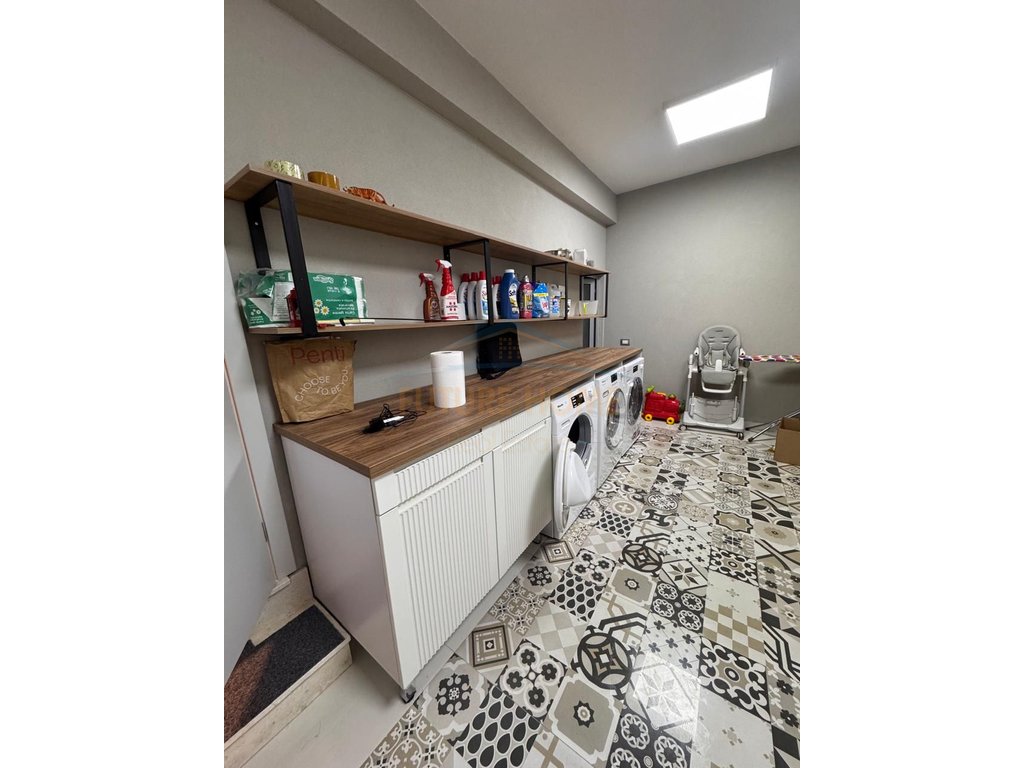 Rental, 2-story Villa, Court, Durres