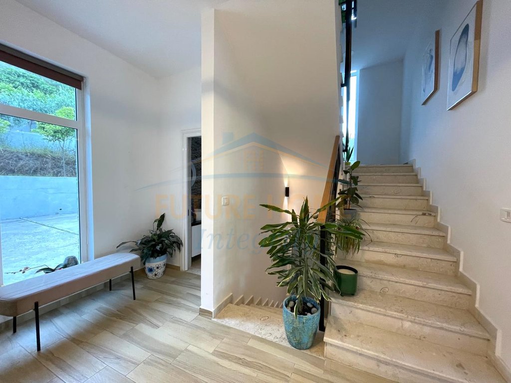 Rent, 2-Storey Villa, Farkë, Tirana.