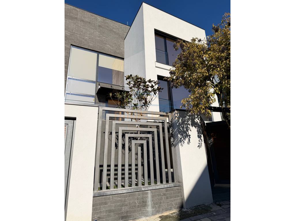 Rent, 2-storey Villa, TEG