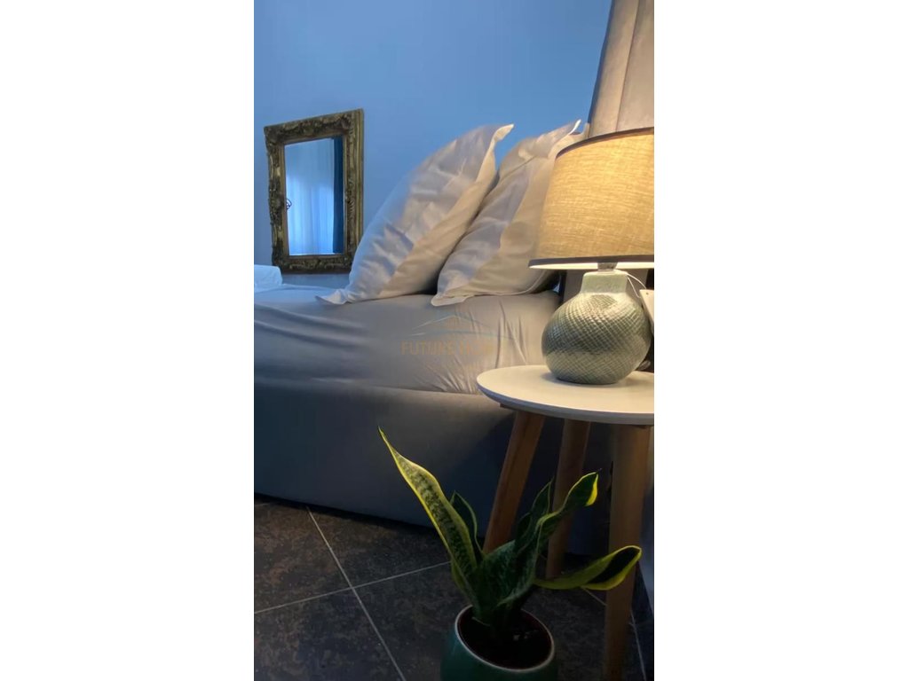 Rental, 3-story Villa, Glassed-in Balcony