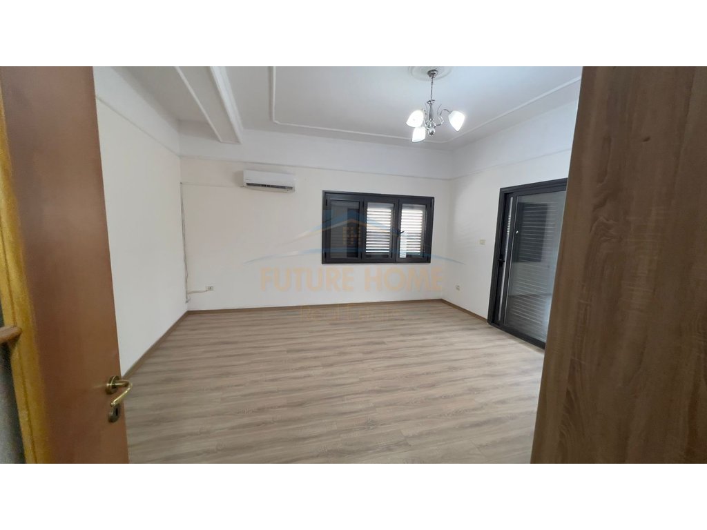 Rent, Villa, Kadri Kërciku Street, Tirana
