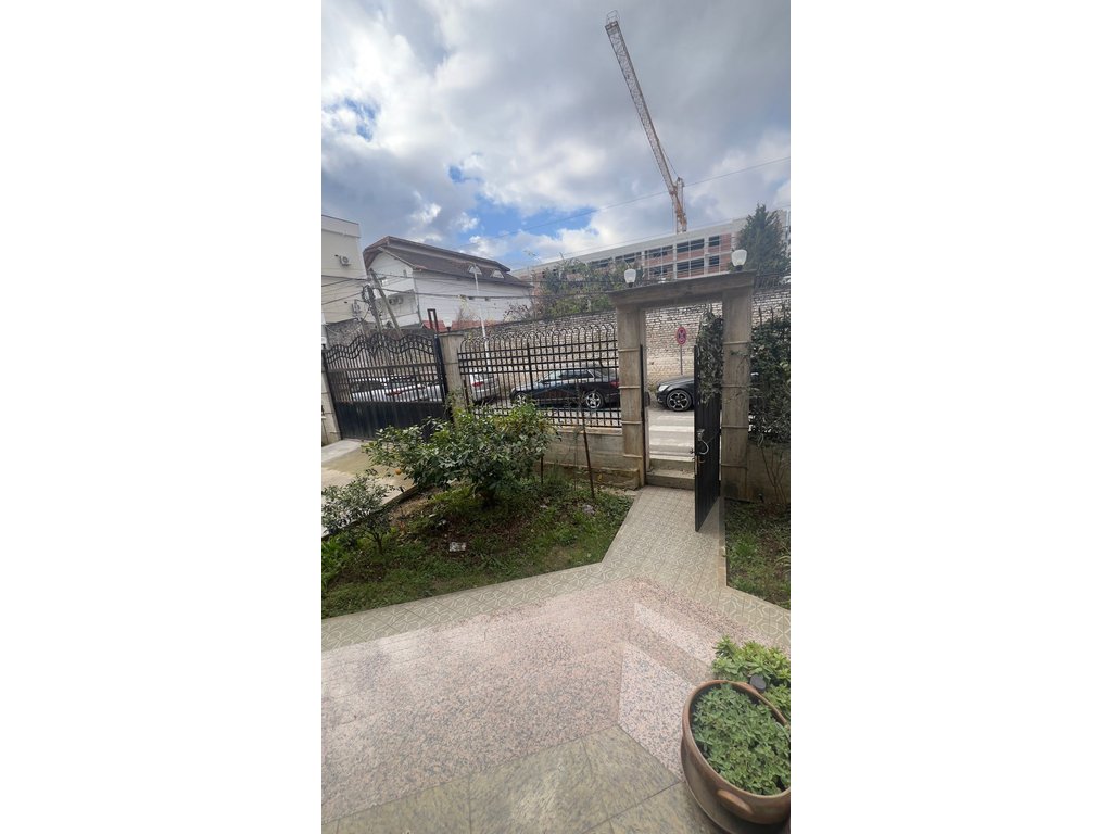 Rent, Villa, Kadri Kërciku Street, Tirana