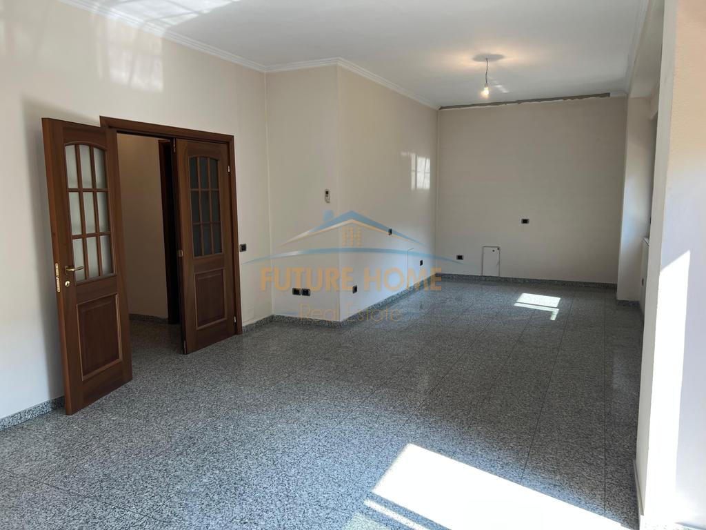 Qira, Ambient Business, Block, Tirana
