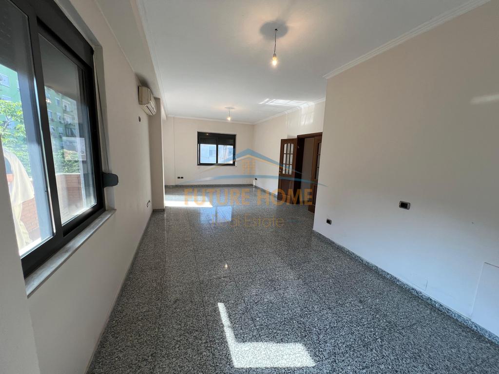 Qira, Ambient Business, Block, Tirana