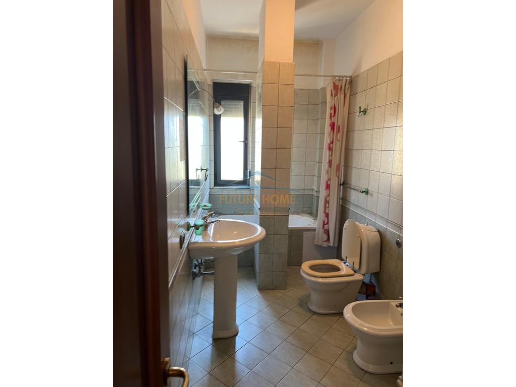 Qira, Ambient Business, Block, Tirana