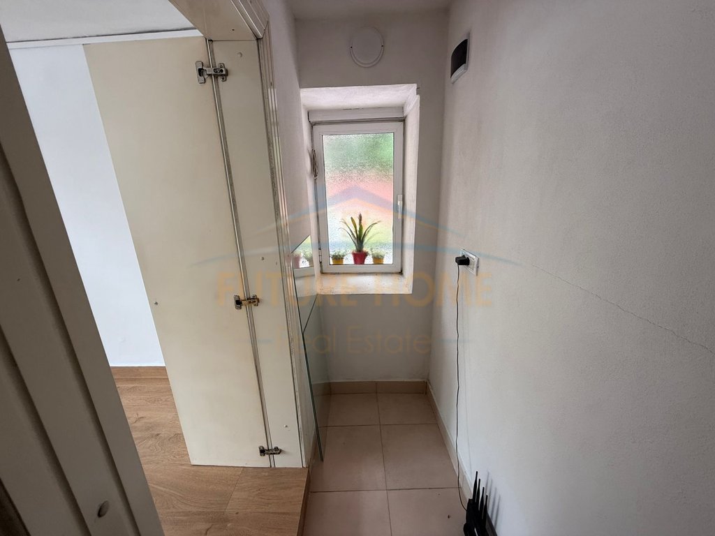 For rent, Business premises, Republic Boulevard, Korça.