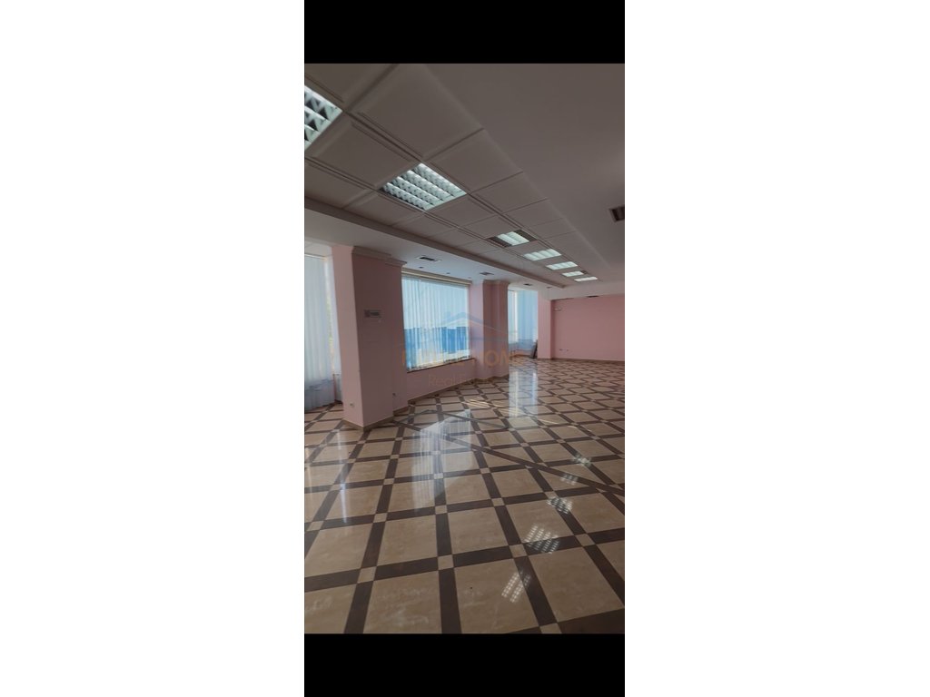 Qira, Ambient Business, Garden "Sotir Noka" Durres