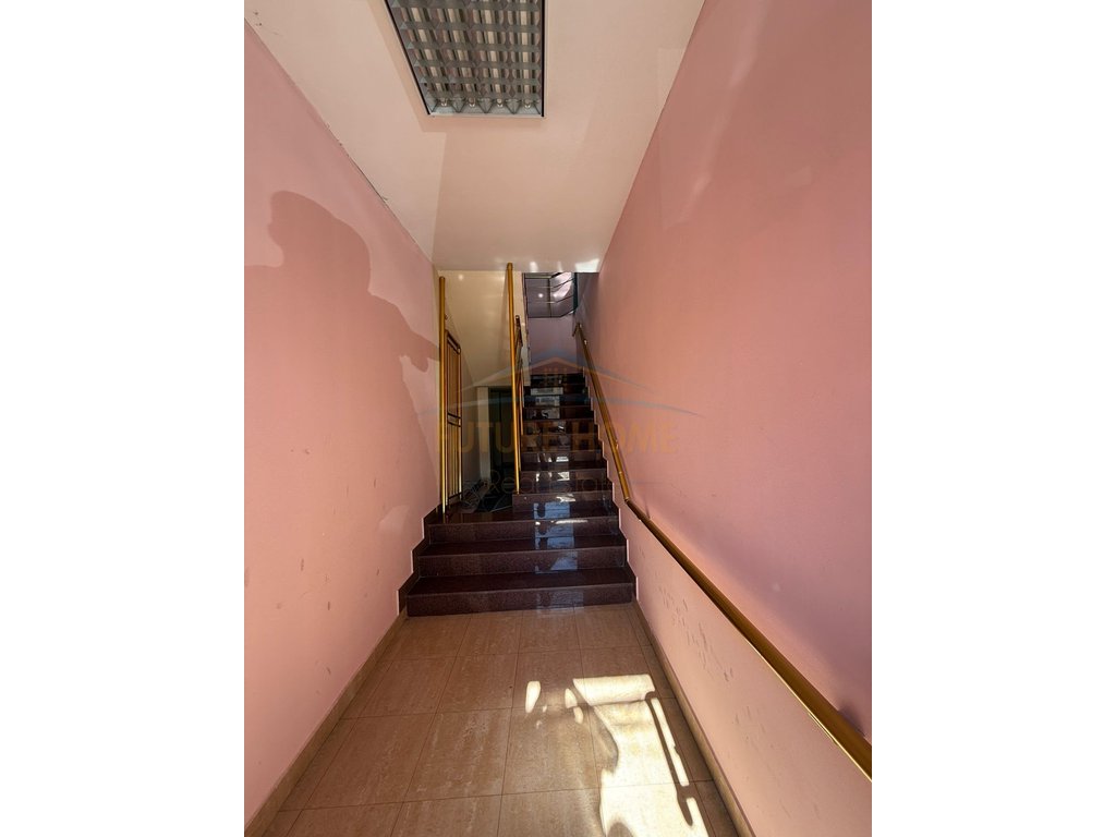 Qira, Ambient Business, Garden "Sotir Noka" Durres