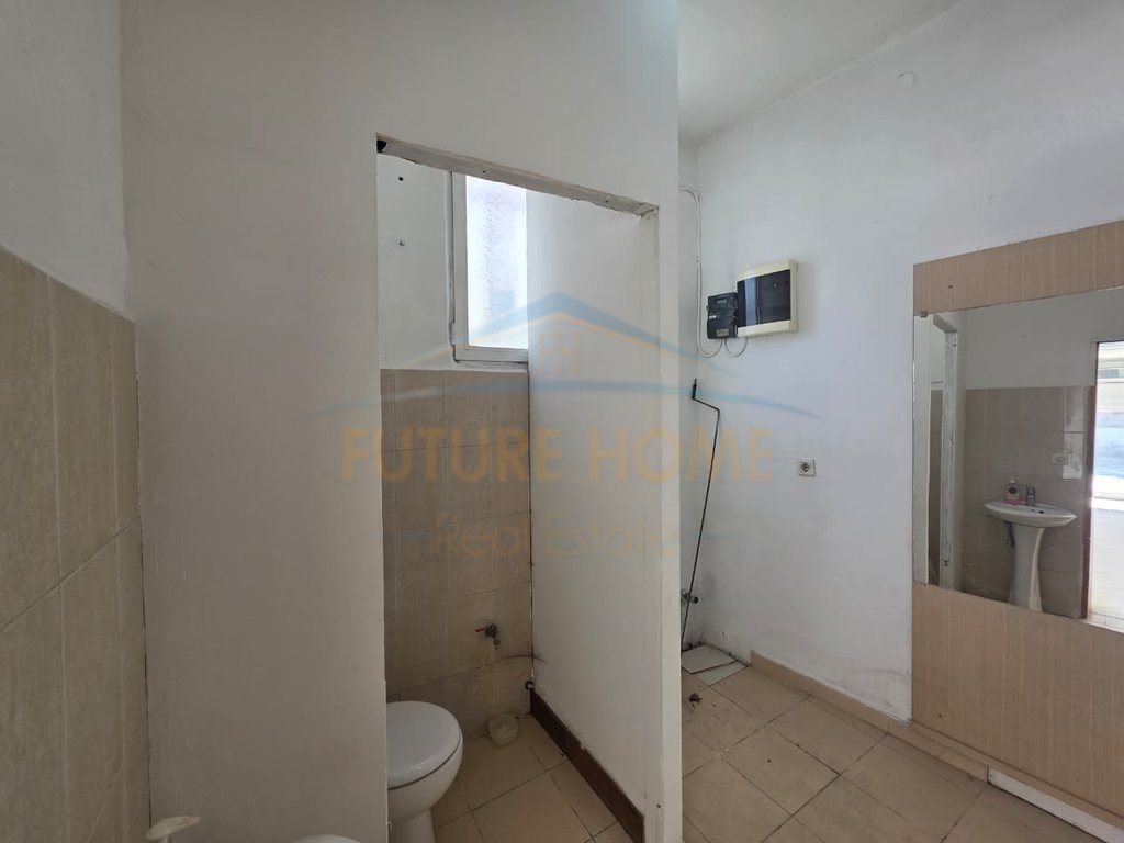 For rent, Business premises, Neighborhood 5, Korça