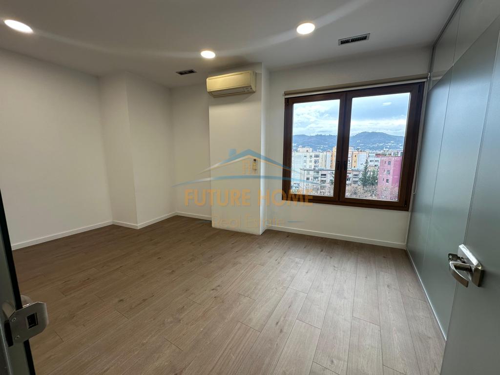 Qira, Ambient per zyra, Hilton Garden Inn Tirana