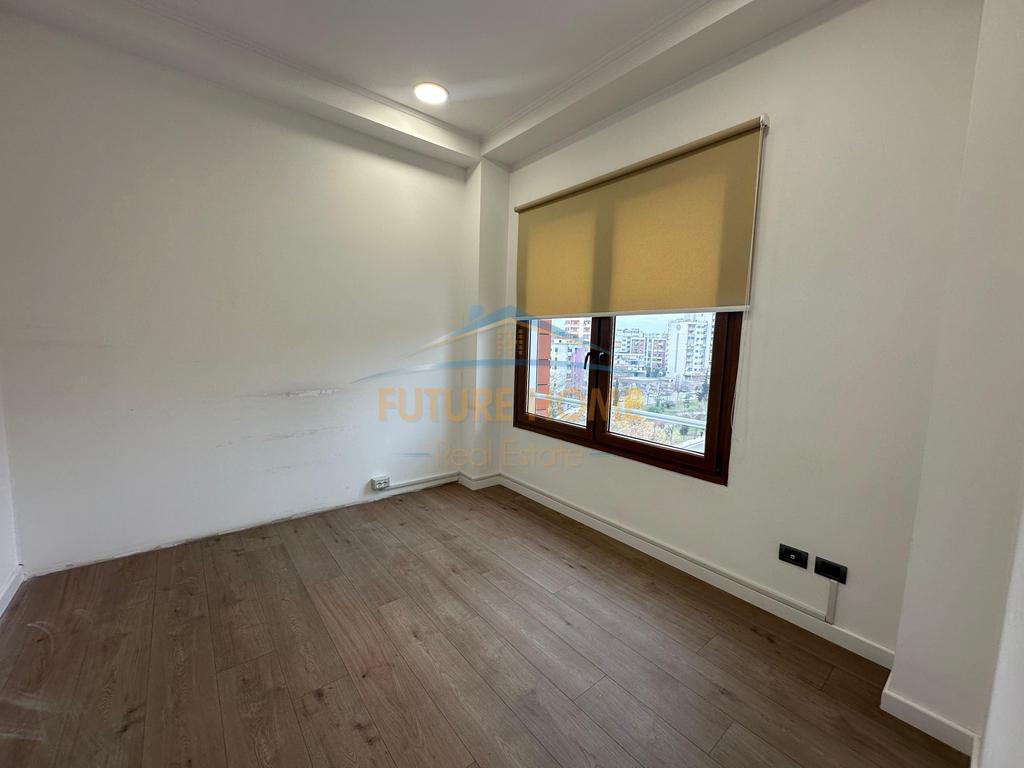 Qira, Ambient per zyra, Hilton Garden Inn Tirana
