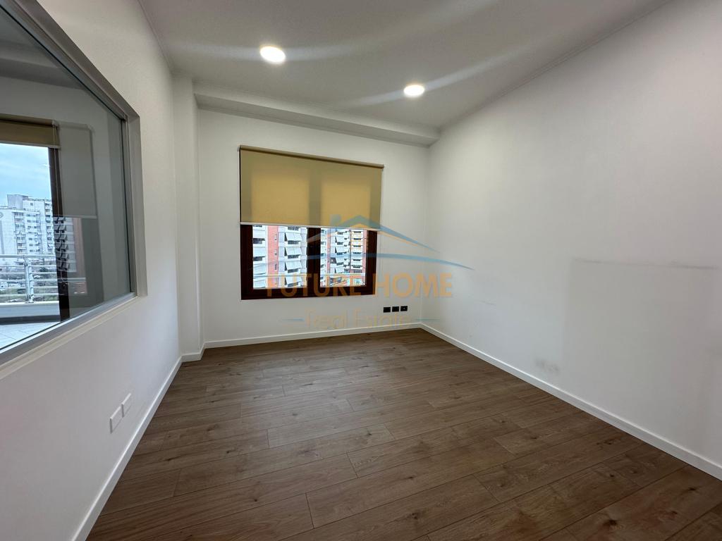 Qira, Ambient per zyra, Hilton Garden Inn Tirana