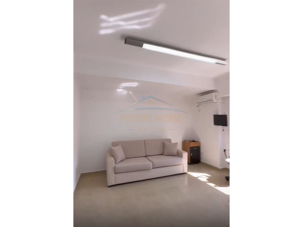 RENT, BUSINESS PREMISES, TRAIN STATION, DURRES.