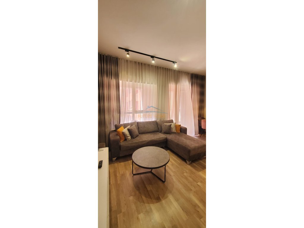 Qira, Apartment 1+1, Kompleksi Mangalem, Tirana.